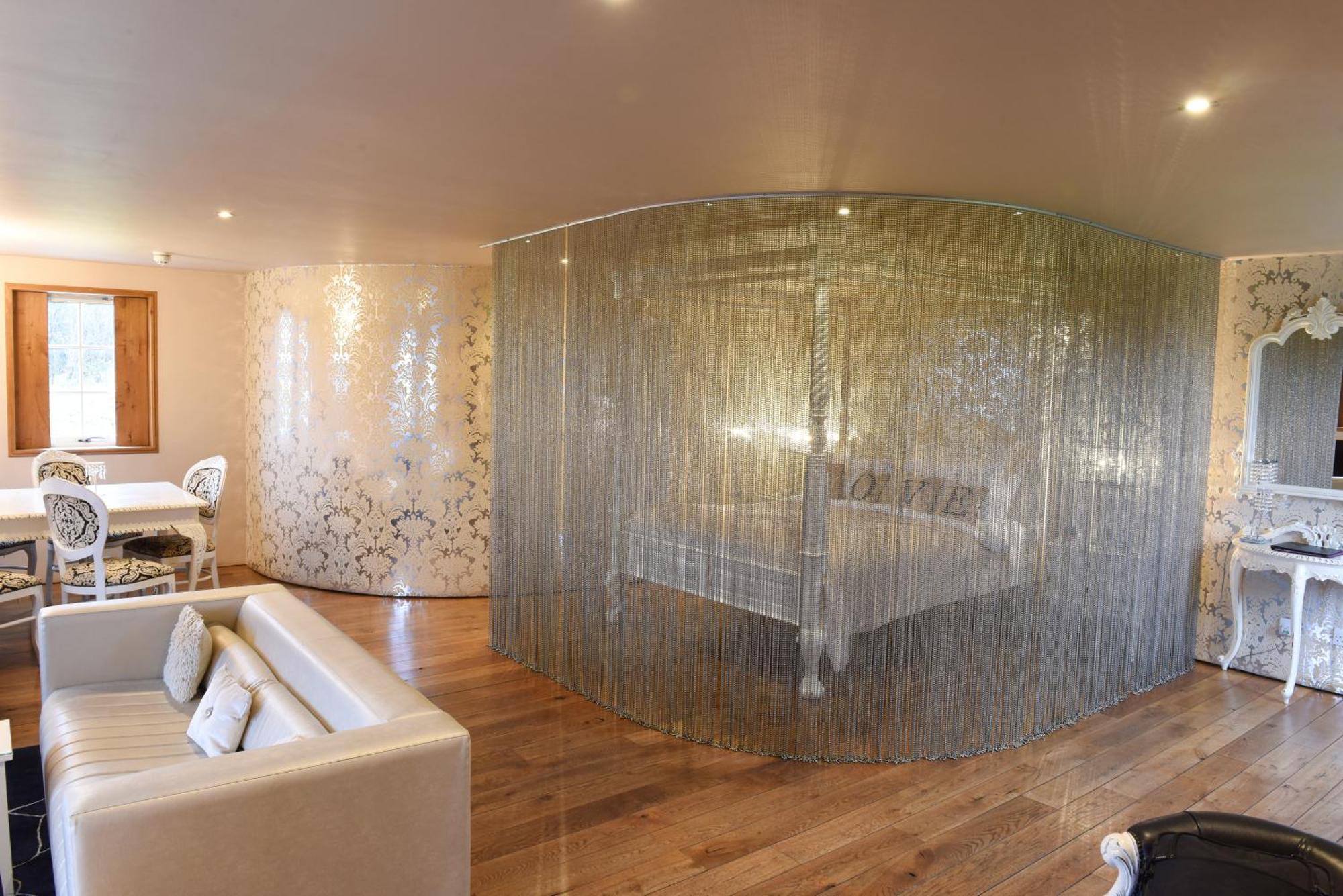 Glenskirlie Castle Hotel Banknock Екстериор снимка