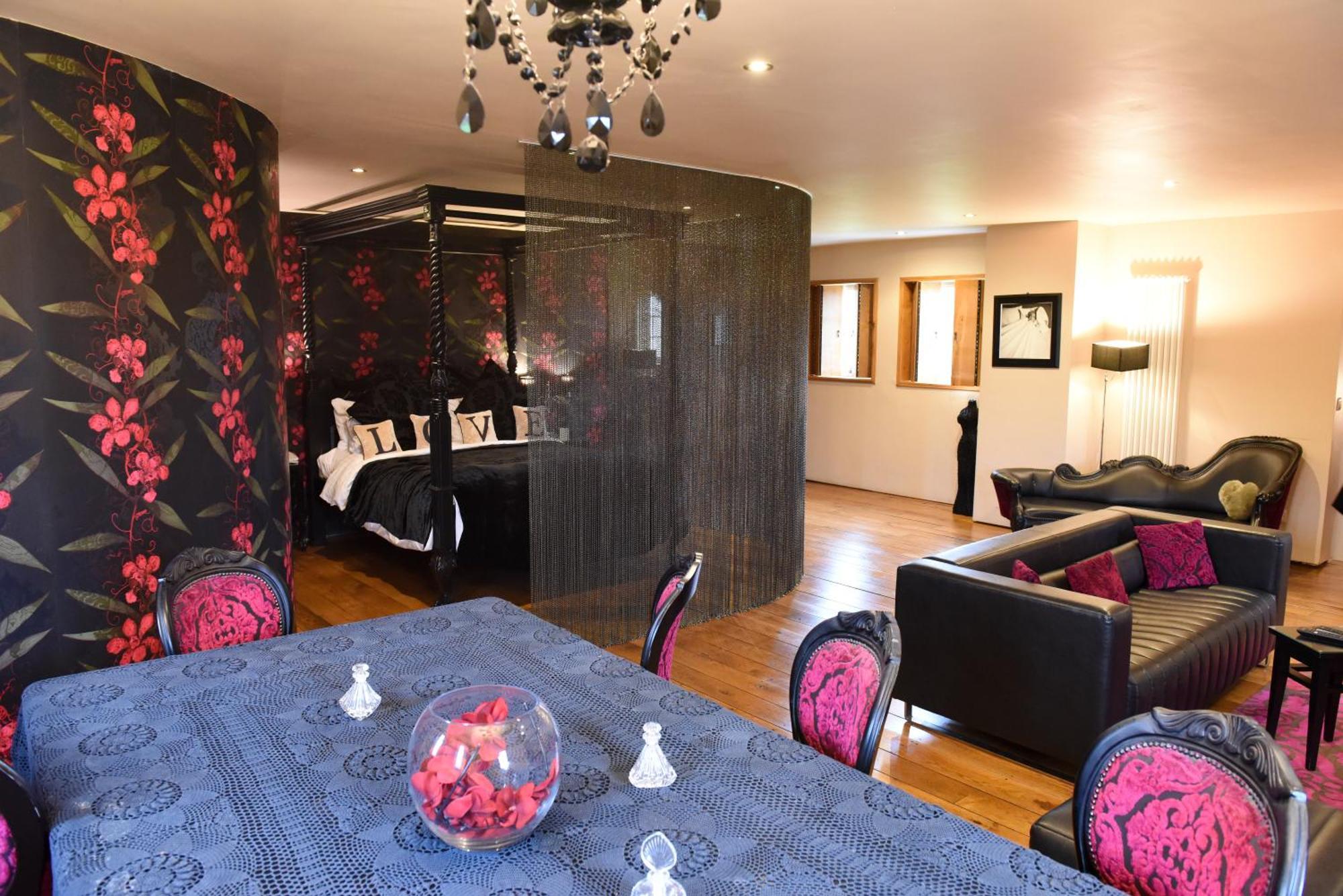 Glenskirlie Castle Hotel Banknock Екстериор снимка