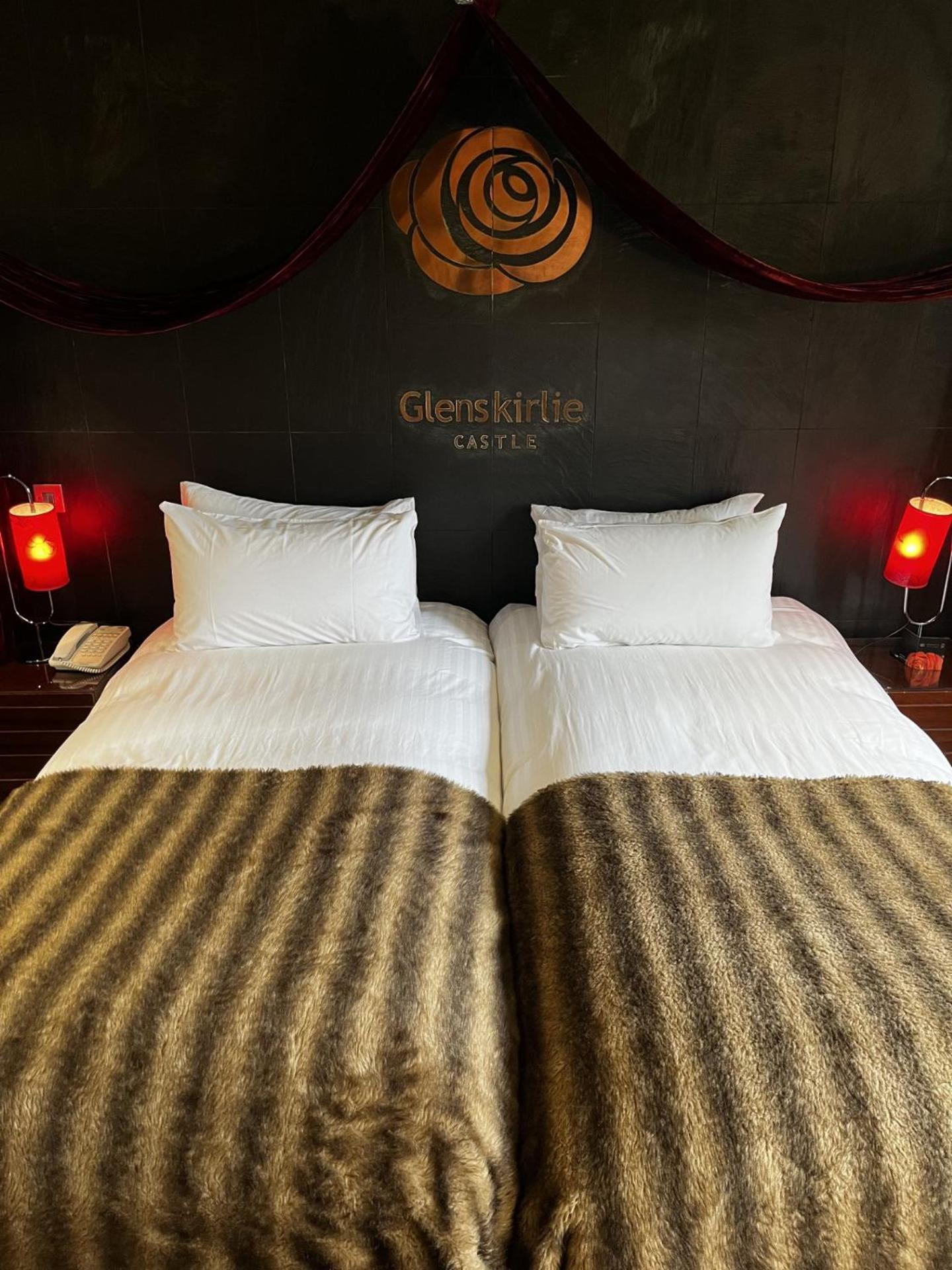 Glenskirlie Castle Hotel Banknock Екстериор снимка
